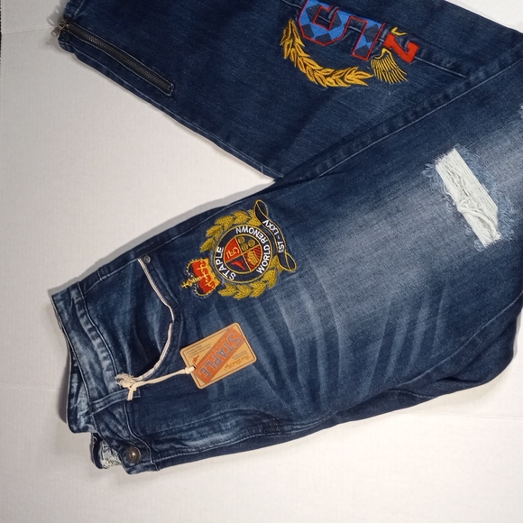 Jeans - Picture 1 of 10